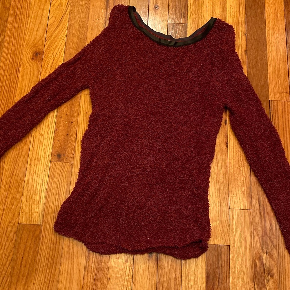 Sweater! - Picture 2 of 3